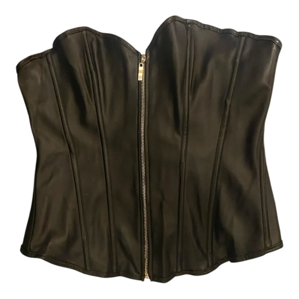 Women’s black faux leather Halter top /vest. zips and laces. Sexy and 🔥 … - Picture 1 of 6